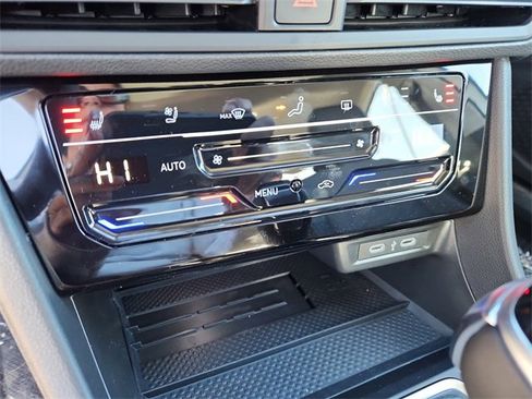 New 2026 Volkswagen Jetta SEL image 14