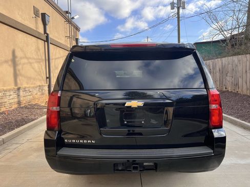 Used 2016 Chevrolet Suburban LT image 10