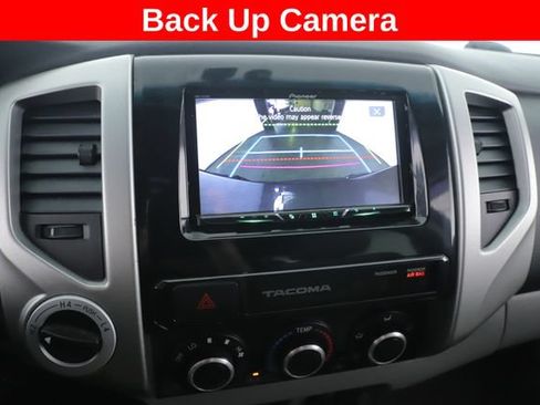 Used 2015 Toyota Tacoma 4x4 Double Cab w/ SR5 Package image 4