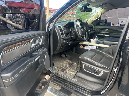 Used 2019 RAM 1500 Laramie image 5