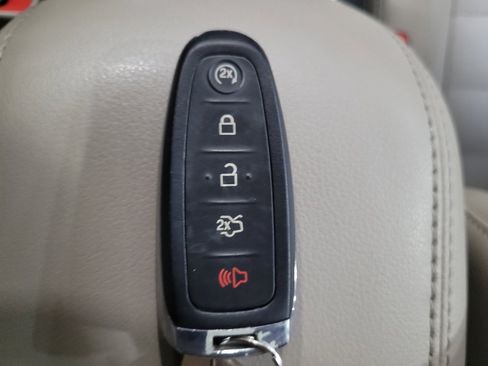 Used 2014 Ford Escape Titanium AWD/4WD image 32