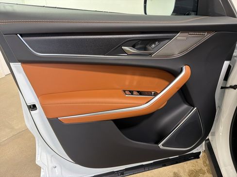 New 2026 Jaguar F-PACE R-Dynamic S image 9