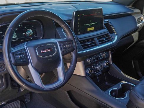 Used 2022 GMC Yukon XL SLE w/ Gmc Pro Safety Plus Package image 9