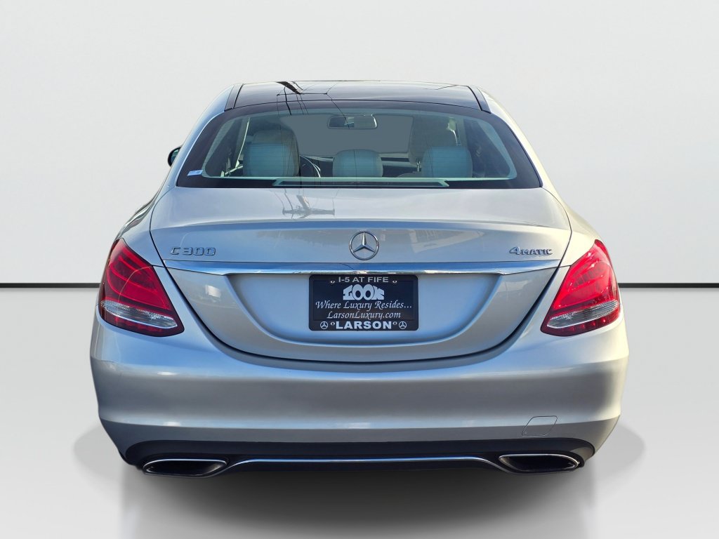 Used 2017 Mercedes-Benz C 300 4MATIC Sedan image 4