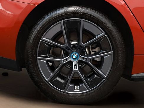Used 2024 BMW i4 eDrive35 w/ Premium Package RWD image 15