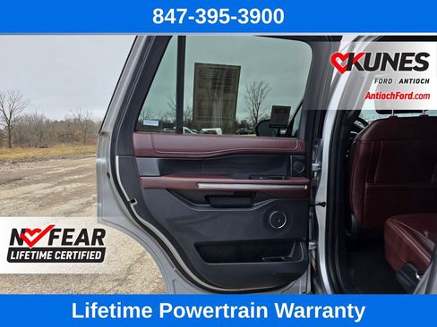 Used 2024 Ford Expedition Limited image 19