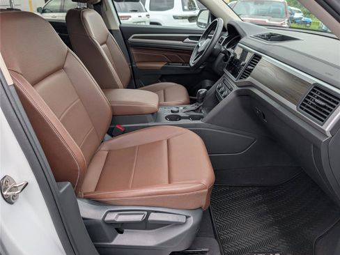 Used 2021 Volkswagen Atlas SE w/ Towing Package AWD/4WD image 11