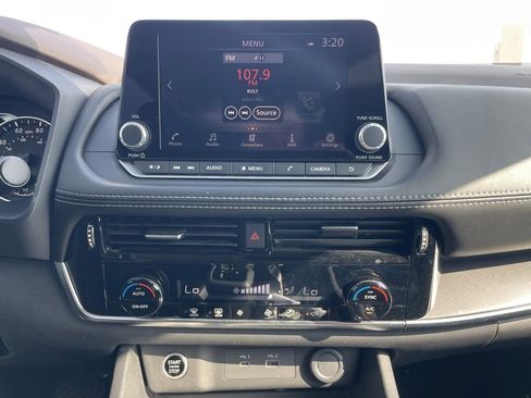 Certified 2023 Nissan Rogue SV image 15