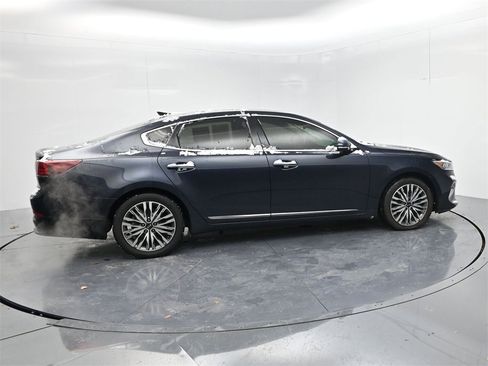 Used 2020 Kia Cadenza Technology image 8