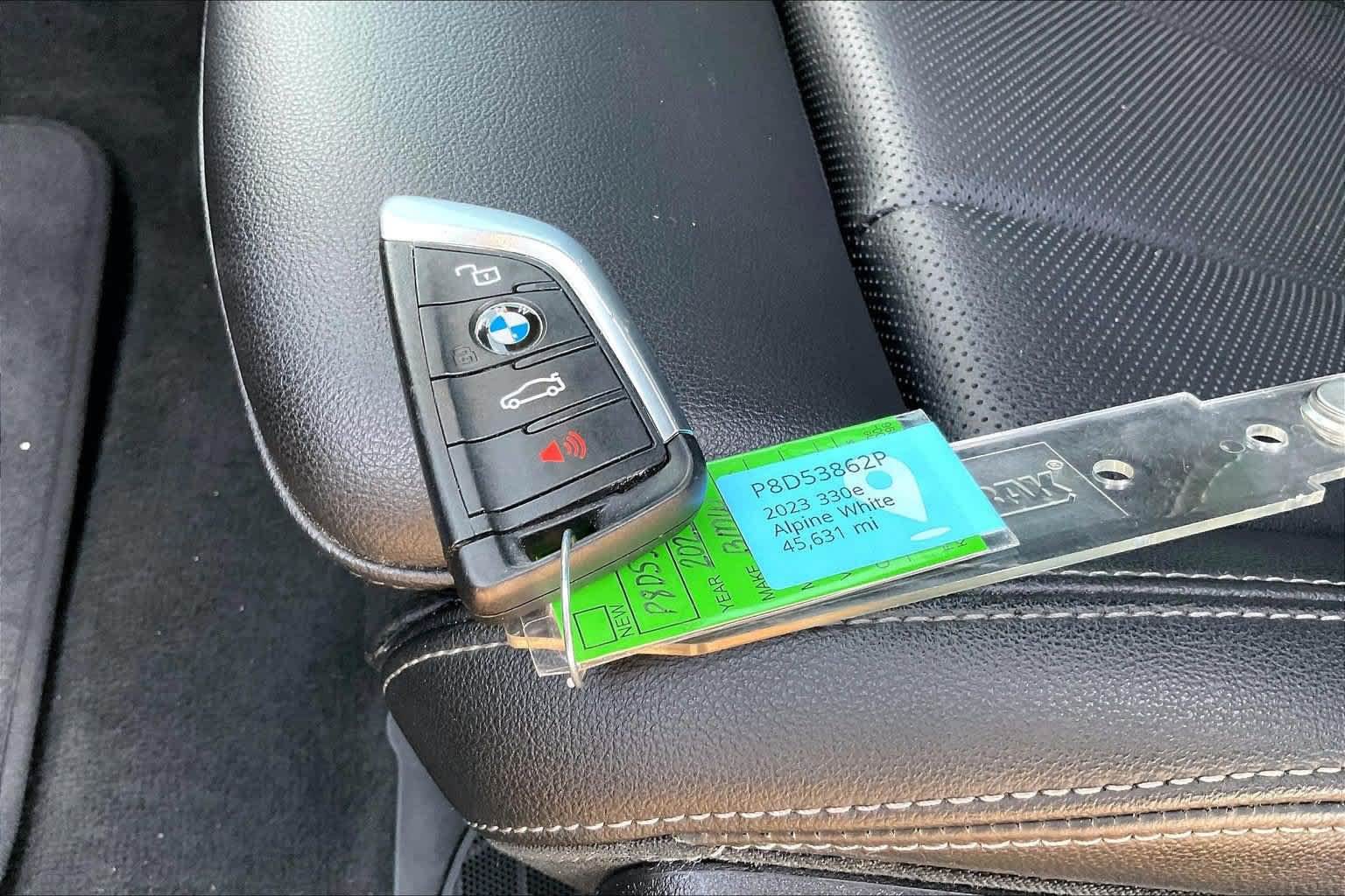 Used 2022 BMW 330e xDrive AWD/4WD image 2
