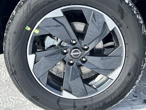 New 2026 Nissan Rogue SV image 5