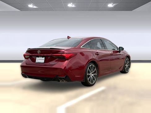 Used 2019 Toyota Avalon Touring w/ Advanced Safety Package FWD image 9