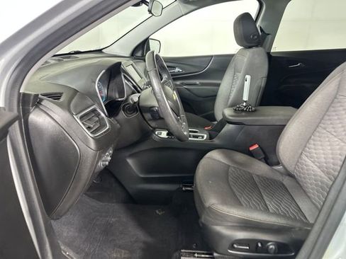 Used 2020 Chevrolet Equinox LT image 11