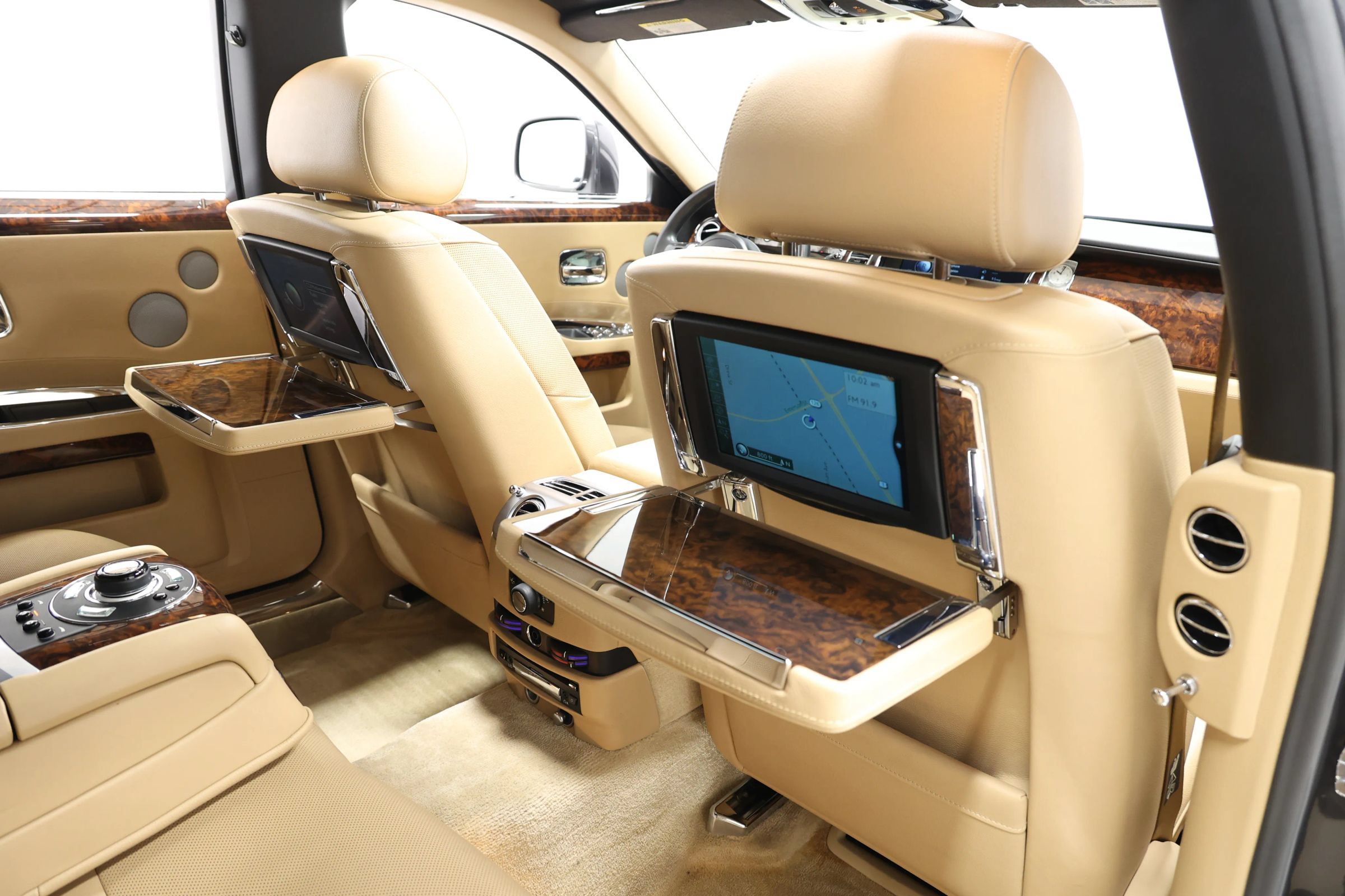 Used 2011 Rolls-Royce Ghost RWD image 92