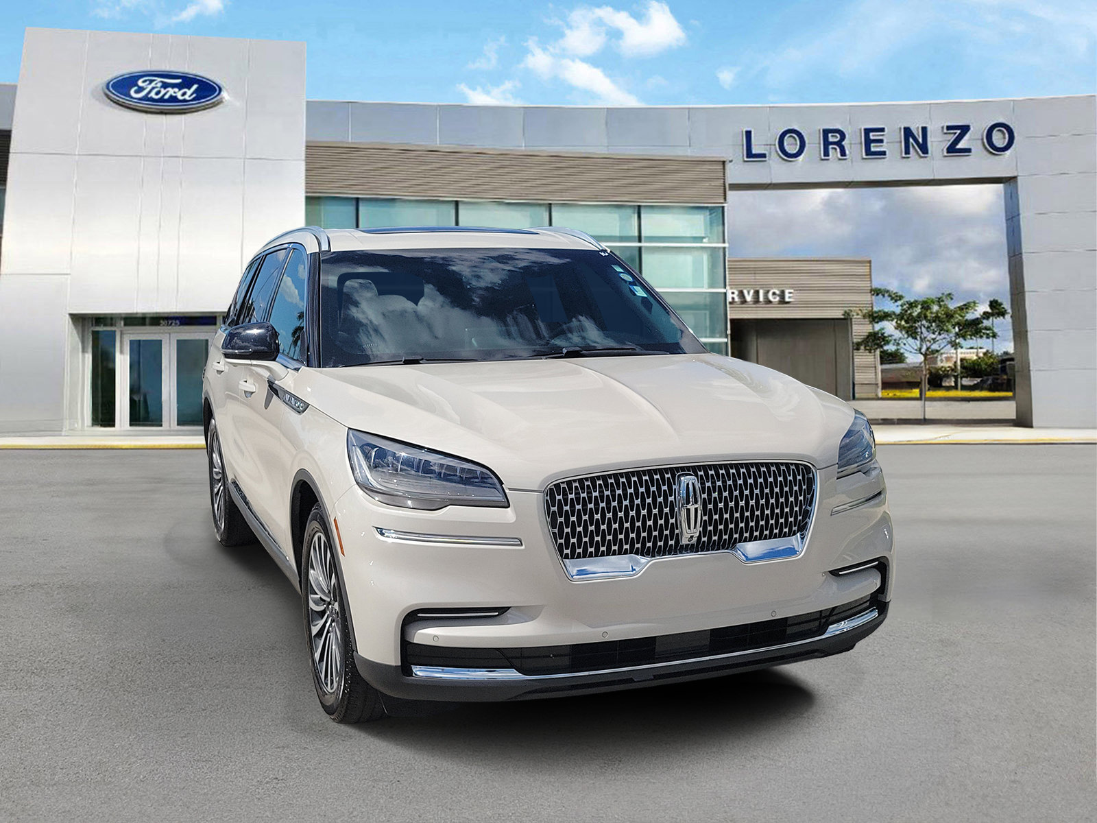 Used 2023 Lincoln Aviator Reserve w/ Elements Package Plus RWD image 3