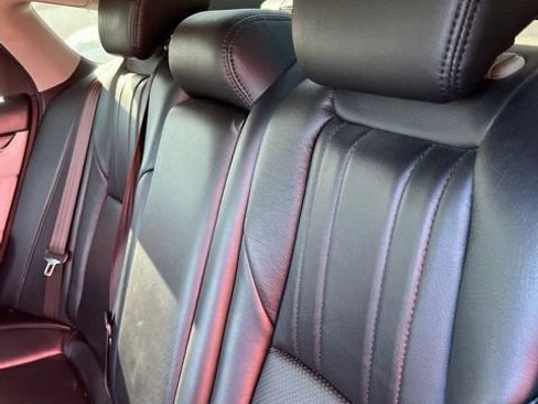 Used 2018 Honda Accord Hybrid image 9