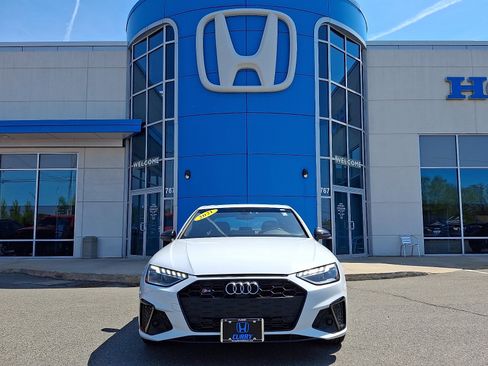 Used 2021 Audi S4 Premium Plus w/ Premium Plus Package AWD/4WD image 2