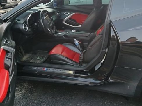 Used 2017 Chevrolet Camaro SS RWD image 11