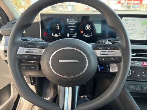 Used 2025 Hyundai Sonata SEL FWD image 28
