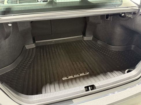 Used 2025 Toyota Camry SE image 20