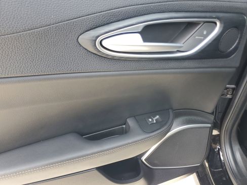 Used 2020 Alfa Romeo Giulia image 12
