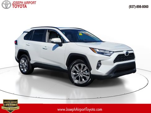 Used 2025 Toyota RAV4 XLE Premium image 1
