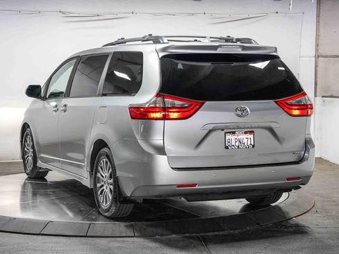 Certified 2020 Toyota Sienna XLE w/ XLE Navigation Package FWD image 2