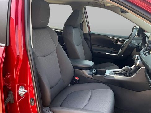 Used 2025 Toyota RAV4 XLE w/ Convenience Package FWD image 9