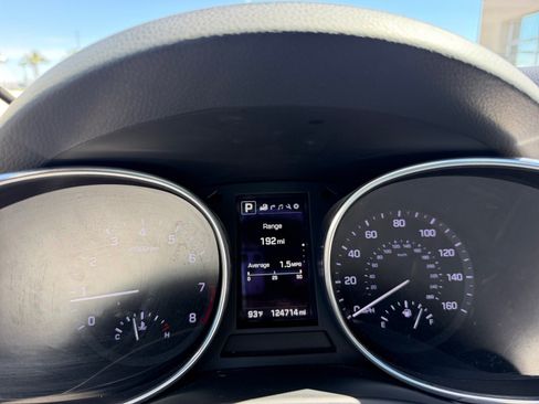 Used 2018 Hyundai Santa Fe Sport w/ 2.4L Tech Package 04 FWD image 10