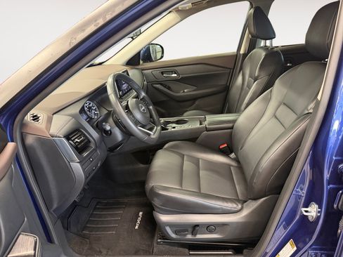 Used 2022 Nissan Rogue SV w/ SV Premium Package FWD image 24
