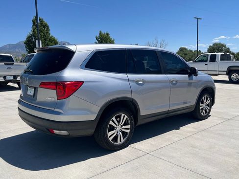 Used 2017 Honda Pilot EX image 4
