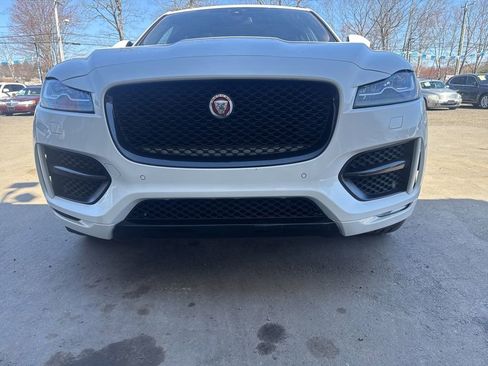 Used 2017 Jaguar F-PACE R-Sport AWD/4WD image 4