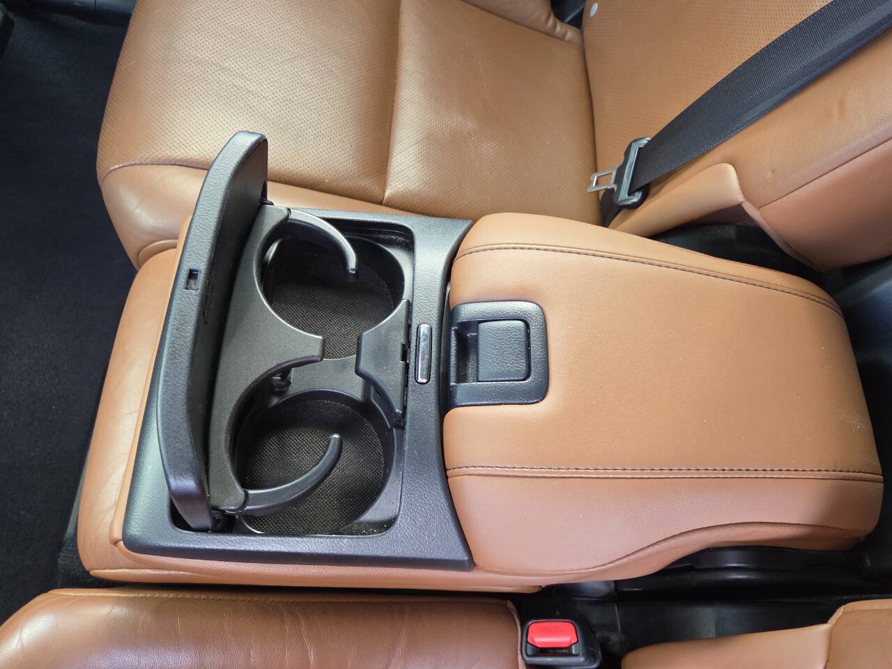 Used 2015 Lexus RX 450h AWD image 41