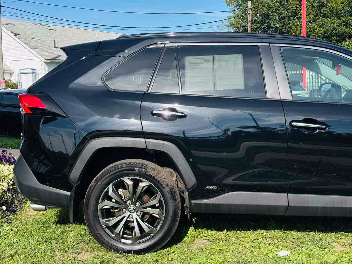 Used 2025 Toyota RAV4 Limited w/ Weather Package AWD/4WD image 6