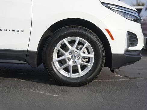 Used 2024 Chevrolet Equinox LT image 4