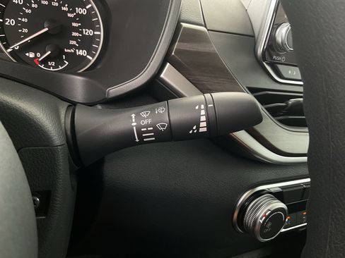 New 2026 Nissan Altima 2.5 SV FWD image 30