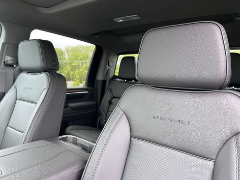 New 2026 GMC Sierra 2500 Denali w/ Denali Reserve Package AWD/4WD image 19