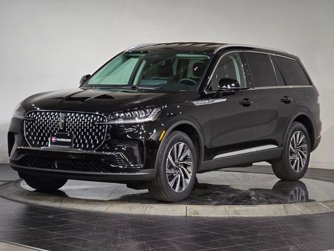 New 2026 Lincoln Aviator Premiere image 4