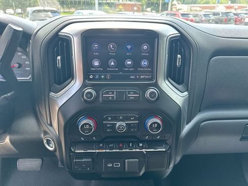 Used 2022 Chevrolet Silverado 1500 LT w/ Bed Protection Package AWD/4WD image 16
