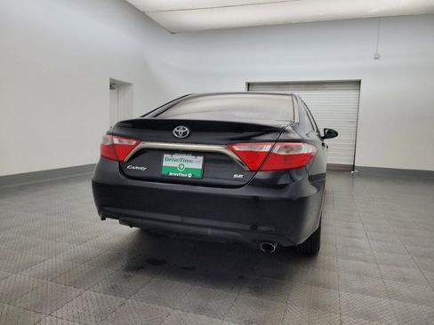 Used 2016 Toyota Camry SE image 7
