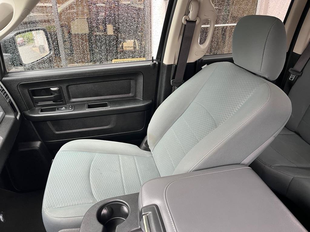 Used 2019 RAM 1500 Express w/ Express Value Package AWD/4WD image 12