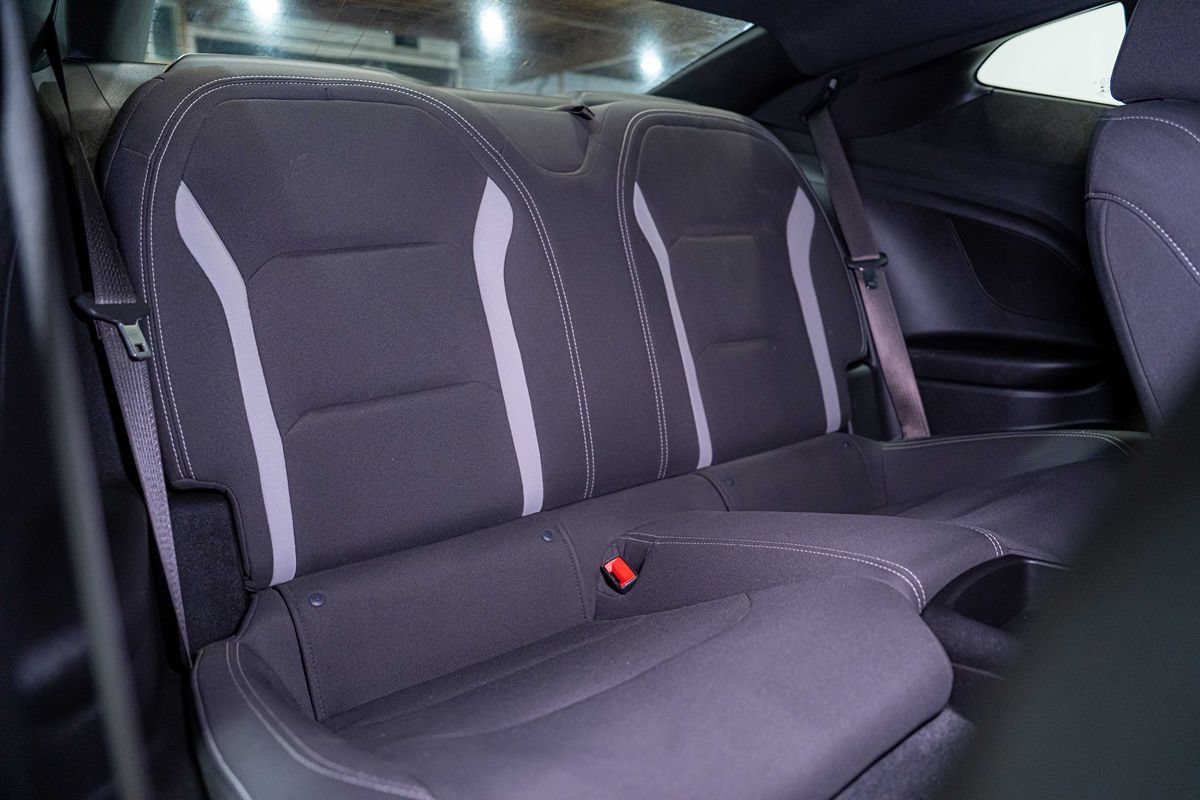 Used 2018 Chevrolet Camaro SS RWD image 16