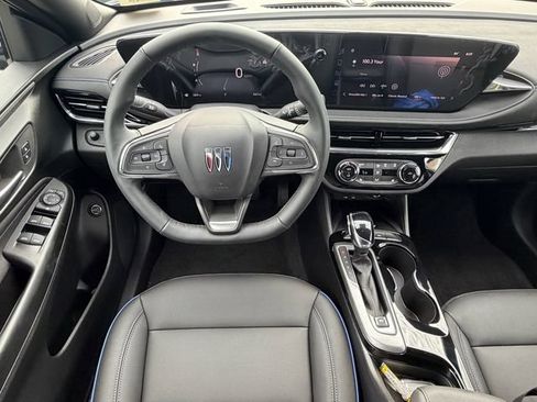Certified 2026 Buick Envista Sport Touring w/ Convenience I Package FWD image 16