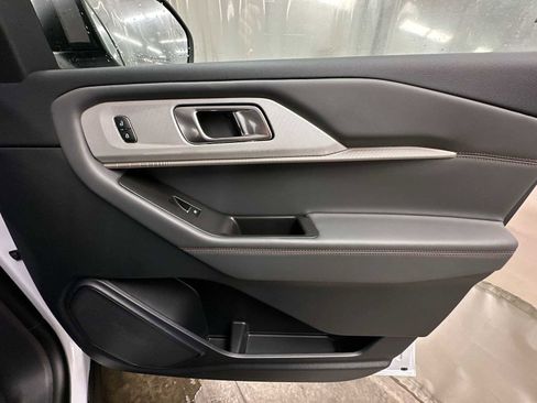 New 2026 Ford Explorer Active image 22