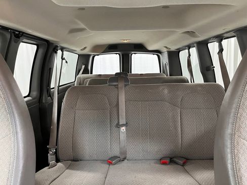Used 2010 Chevrolet Express 2500 LT w/ LT Preferred Equipment Group RWD image 33