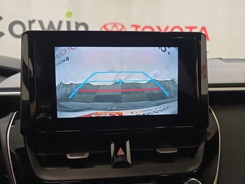 Used 2025 Toyota Corolla SE image 31