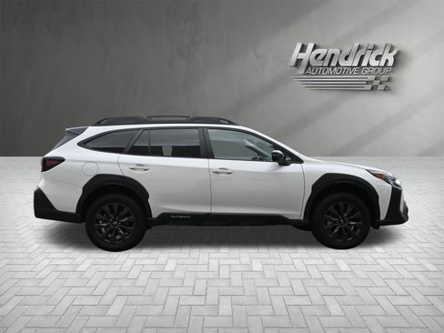 Certified 2025 Subaru Outback Onyx Edition image 10
