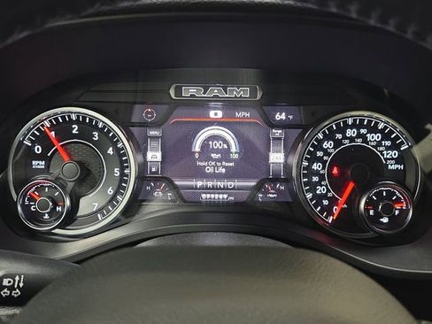 Used 2022 RAM 1500 Big Horn AWD/4WD image 18