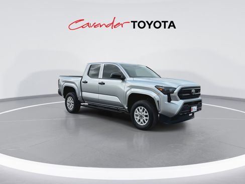 Certified 2025 Toyota Tacoma SR RWD image 2