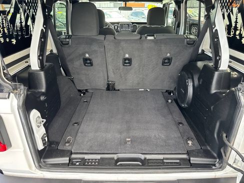 Used 2021 Jeep Wrangler Unlimited Sport AWD/4WD image 22